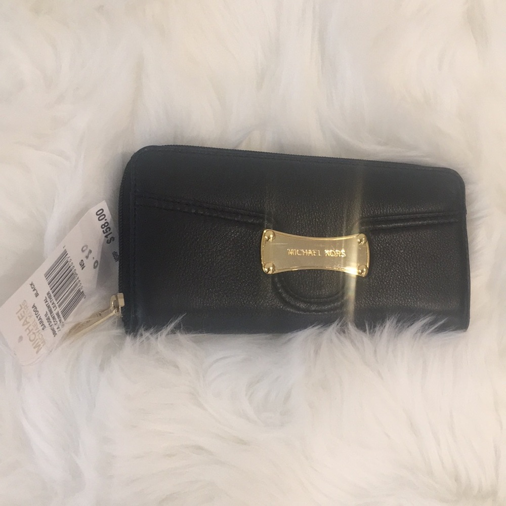 🌟NWT🌟MICHAEL KORS Black Wallet!